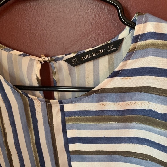 Zara‎ Basic Striped Top | Small - Picture 3 of 4